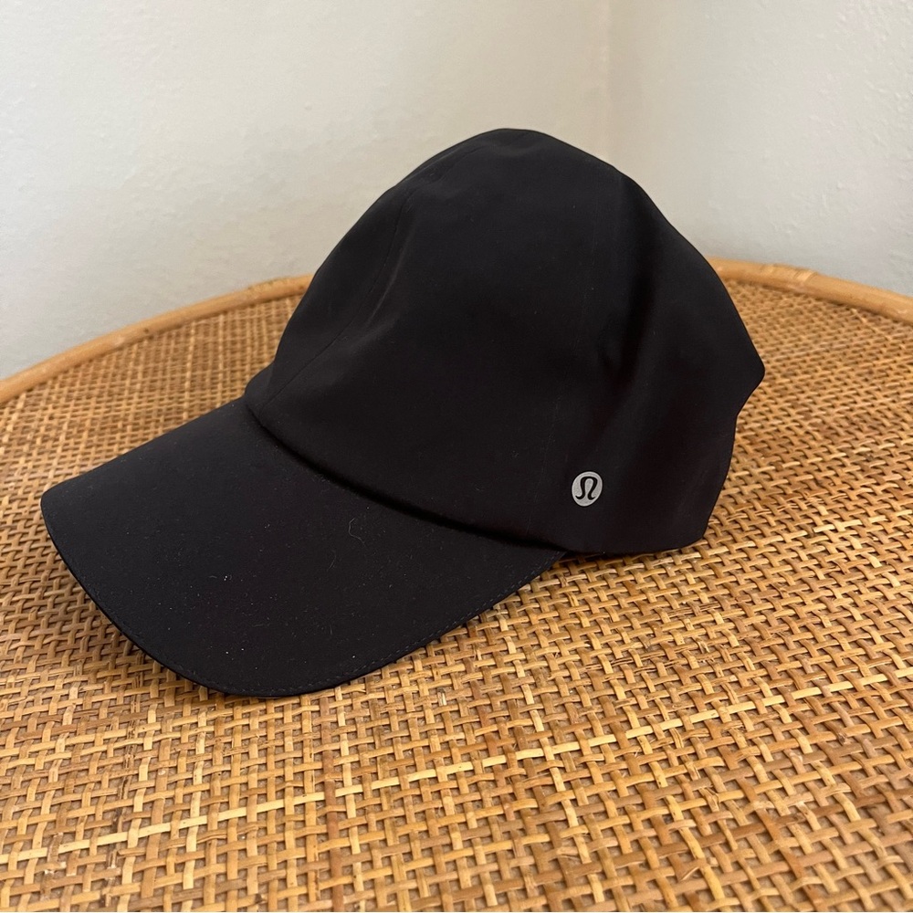 Lululemon Black Fast and Free Run Hat O/S